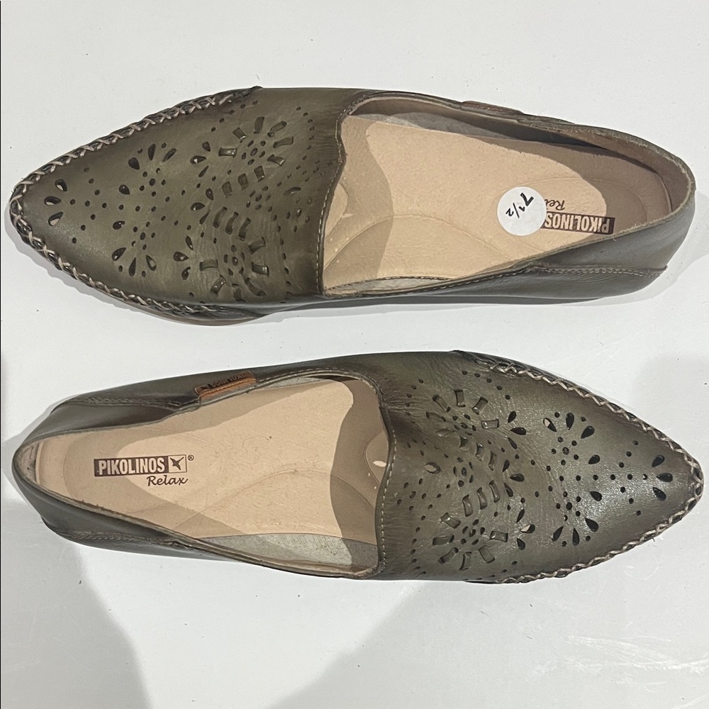 PIKOLINOS Women's Olive Perforated Flats